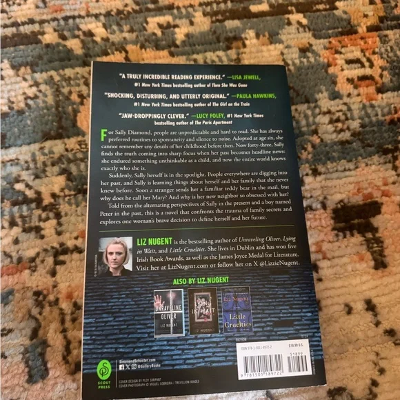 Strange Sally Diamond- Liz Nugent - Picture 2 of 2